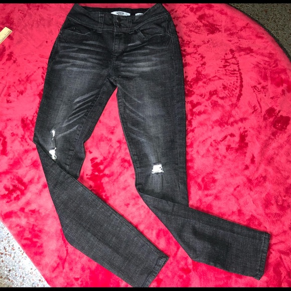 EUC Black Skinny Jeans - Stretchy! - Picture 6 of 14
